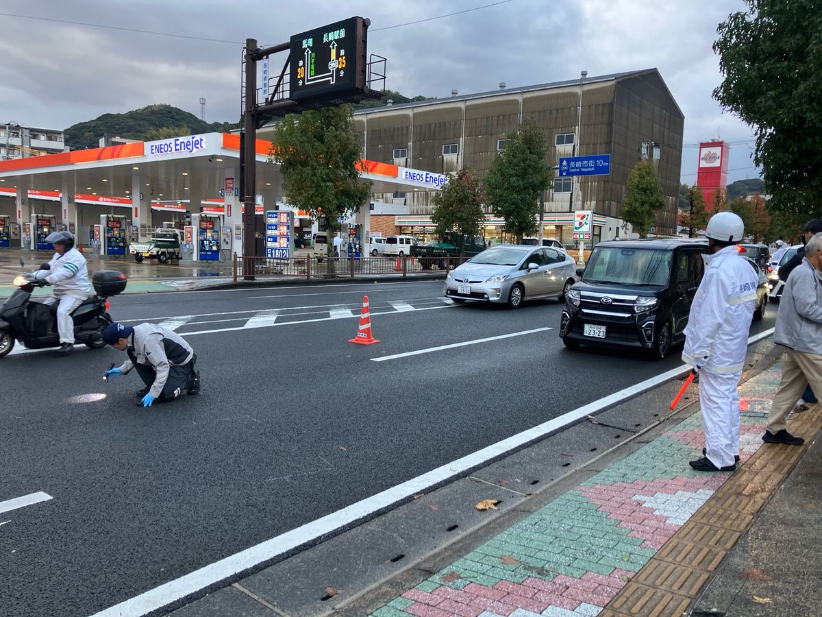 【続報・交通規制解除】時津町の国道206号で男性が車にはねられ意識不明の重体《長崎》