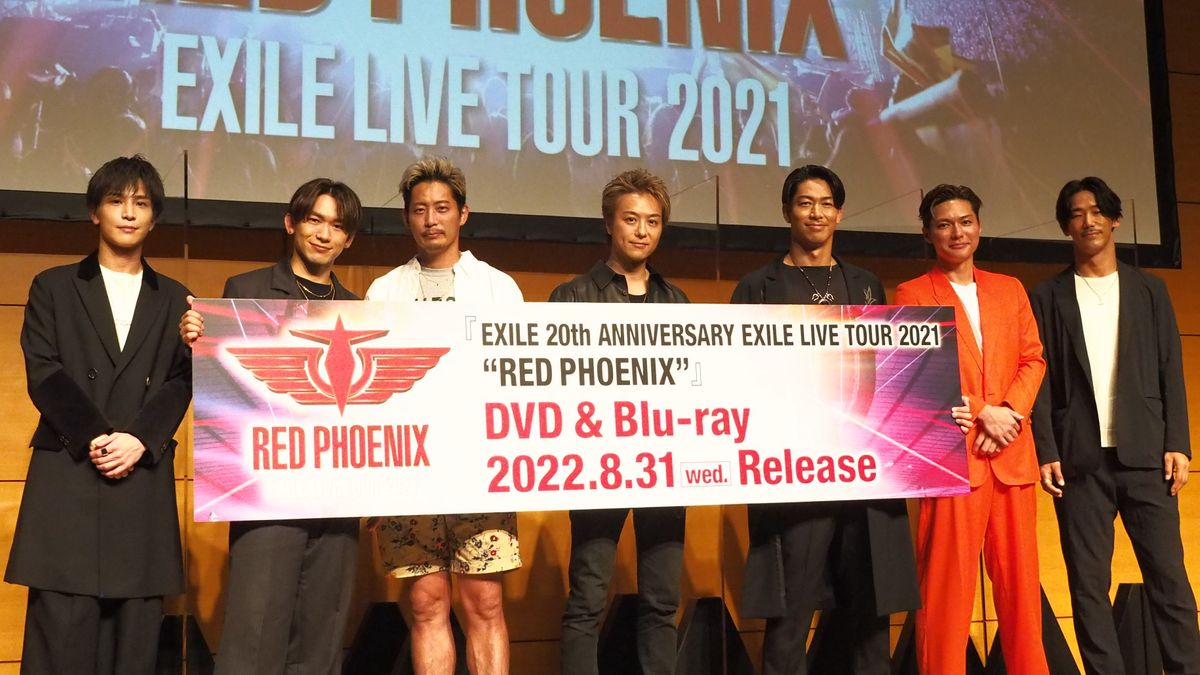 イベントに登場した（左から）岩田剛典さん、EXILE NAOTOさん、黒木啓司さん、EXILE TAKAHIROさん、EXILE AKIRAさん、EXILE SHOKICHIさん、小林直己さん