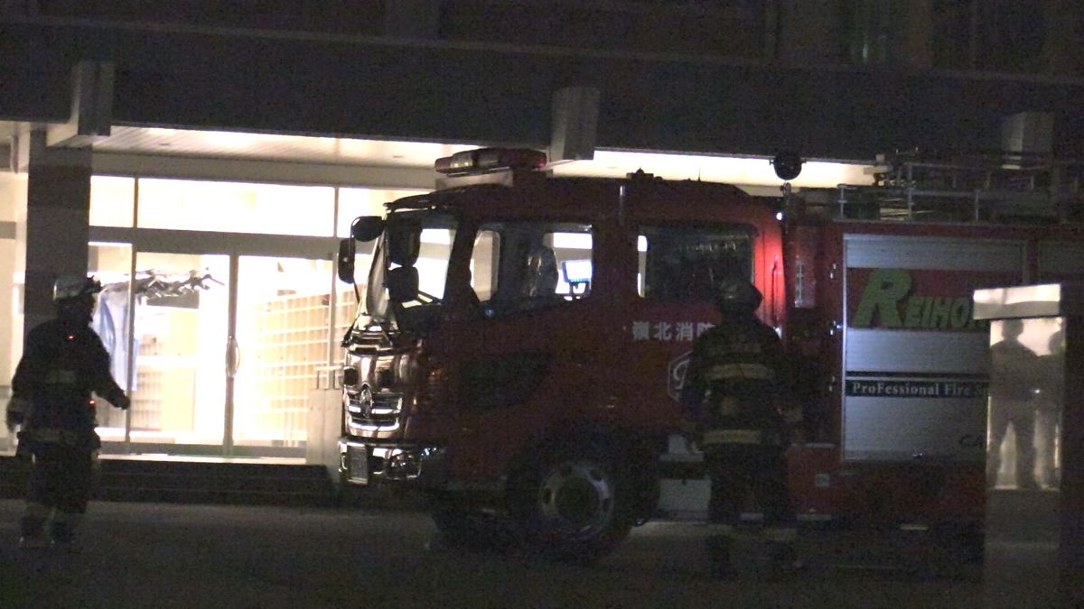 夜の理科準備室で火事　壁や机など焼く　下校後の校舎内、部屋には鍵　坂井市･坂井中学校