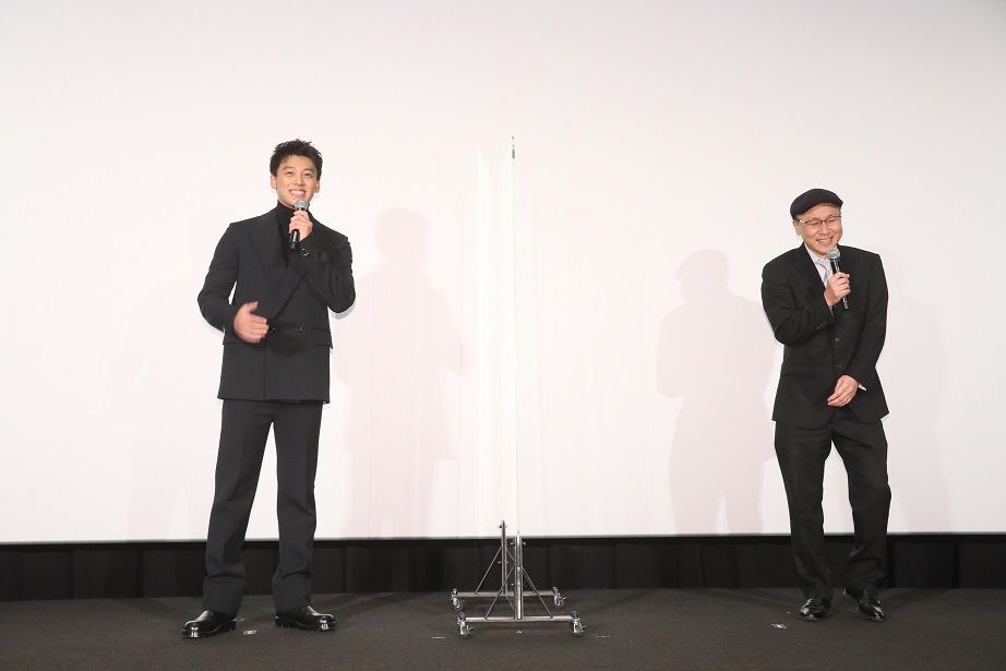 映画公開の喜びを語る竹内涼真さんと安藤雅司監督