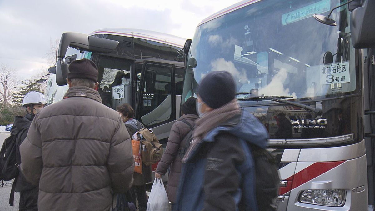 冬では初　原発事故を想定した住民の広域避難　県の防災訓練2日目≪新潟≫