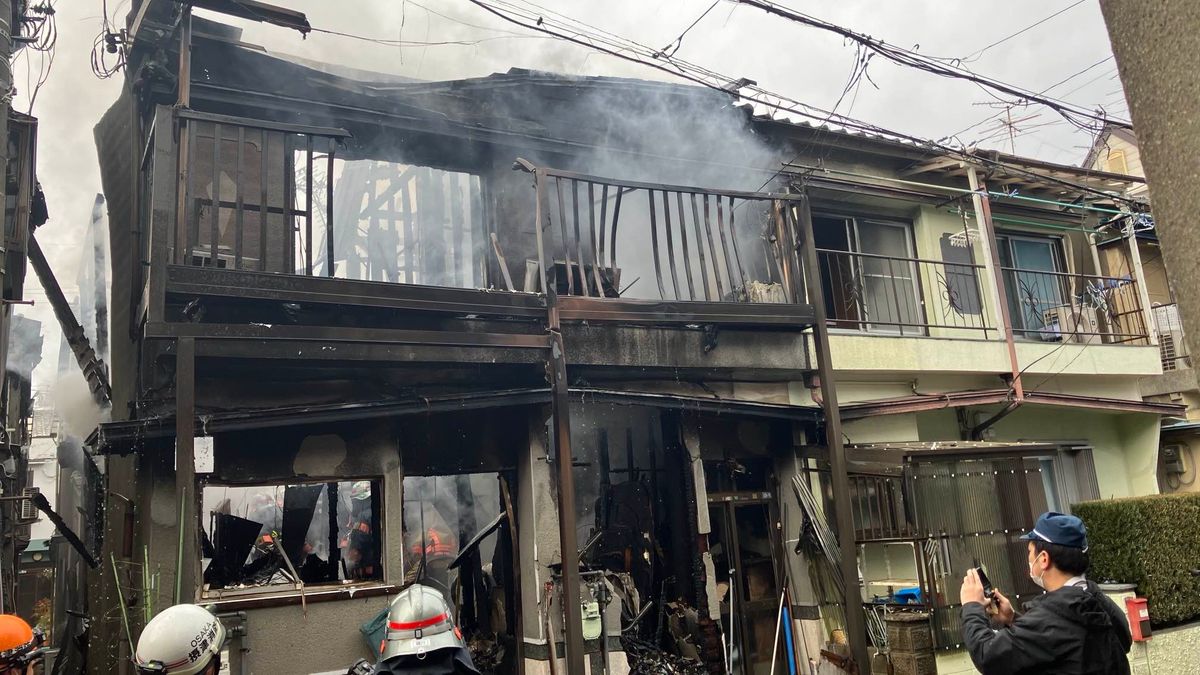 【速報】大阪・摂津市の住宅火災　新たに男性遺体見つかり死者2人に　安否不明の60代夫婦の可能性