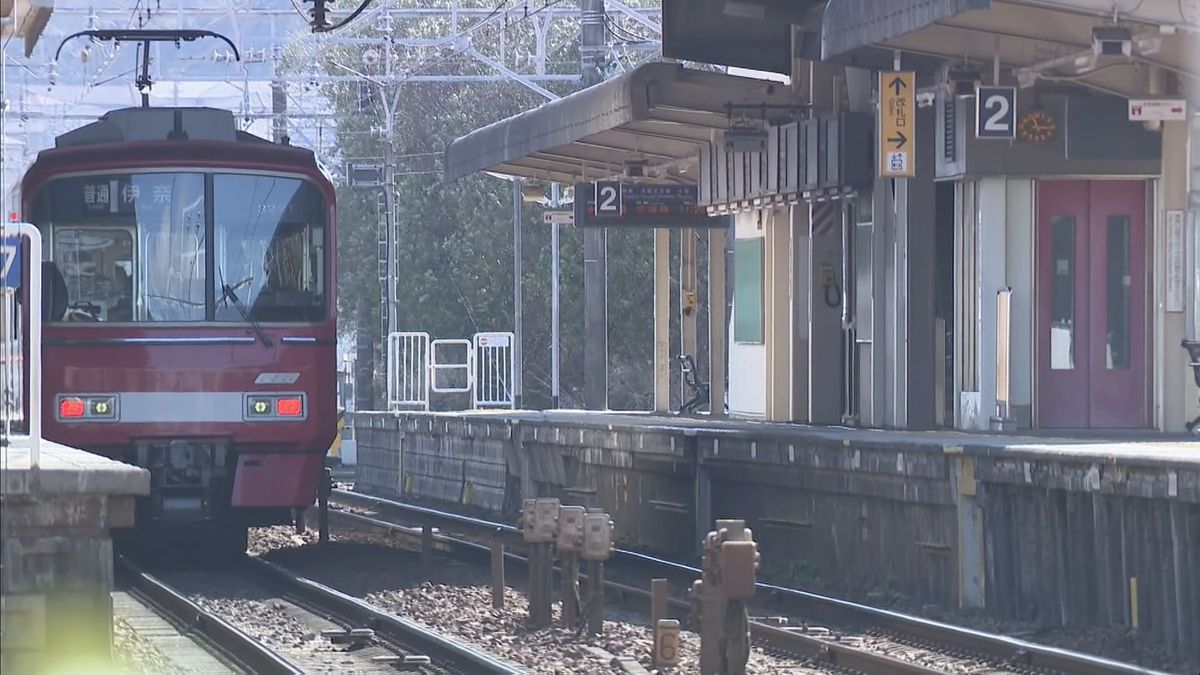 「線路内に飛び降りる人影発見し、ブレーキかけたが間に合わなかった」　名鉄名古屋本線・美合駅で人身事故　成人とみられる女性死亡　一時運転見合わせに　愛知・岡崎市