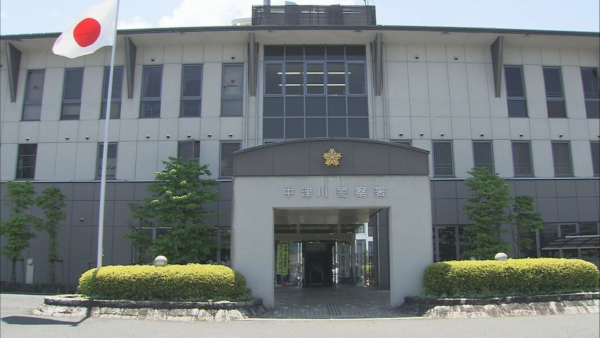 勤務先の高校で女子生徒の着替えをスマホで盗撮か　講師の男(24)逮捕     「先生から盗撮された」女子生徒が相談して発覚　岐阜・中津川市