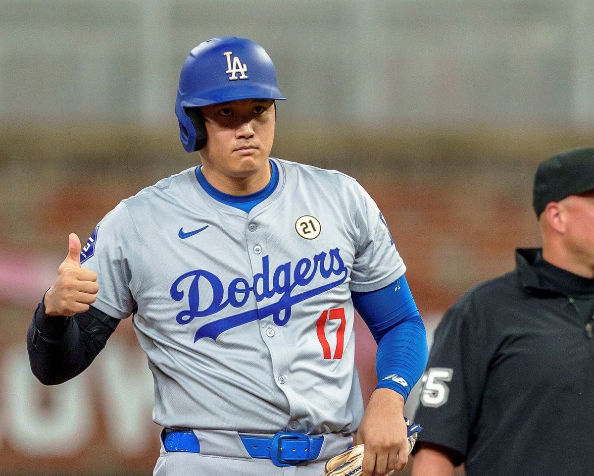 2安打2打点の活躍をみせドジャースの勝利に貢献した大谷翔平選手(写真：AP/アフロ)