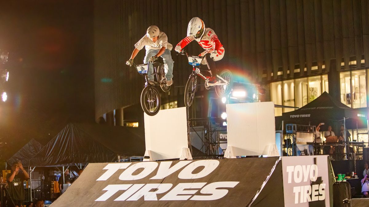 観客歓声！大阪駅の目の前で…トップ選手ら出場のBMXイベント開催