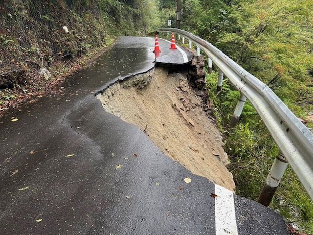 【速報】県道が崩落し通行止め、住民20人が孤立　全員の安全確認も復旧の見通し立たず　奈良・川上村