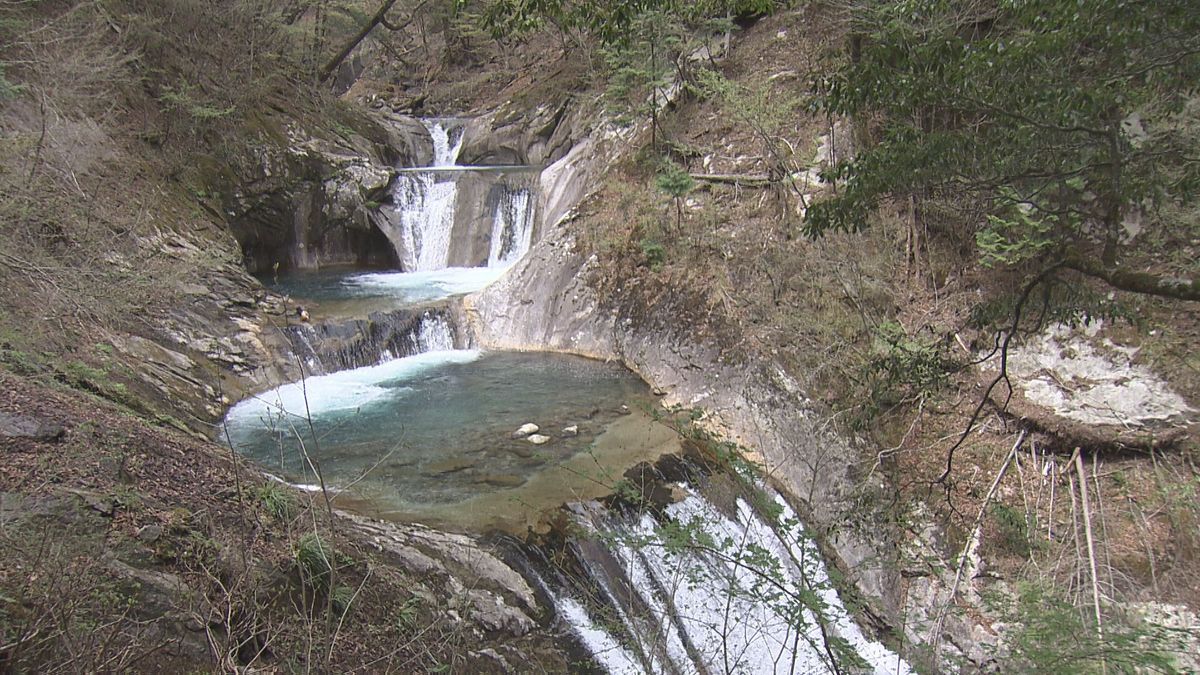 登山シーズン到来！ 西沢渓谷で山開き 新緑の渓谷美を満喫 山梨県