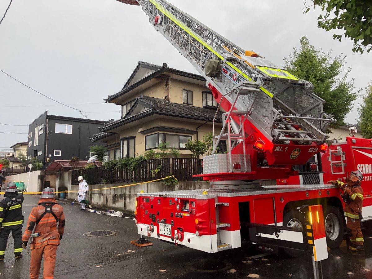 雷の影響？仙台市泉区で火災相次ぐ「落雷で屋根に穴が開き黒煙がみえる」ケガ人なし