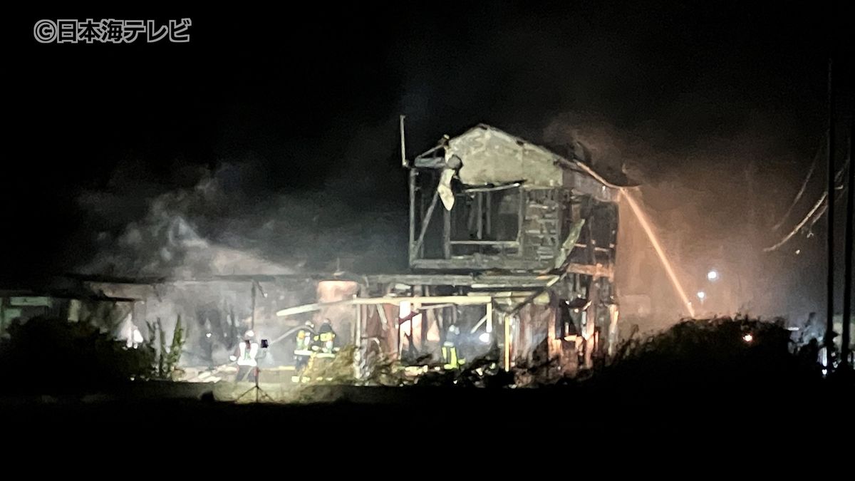 昨夜の火事は放火か　自宅に火をつけた疑いで住人の男逮捕　「分からない」と容疑を否認　犯行ほのめかす供述も　鳥取県境港市