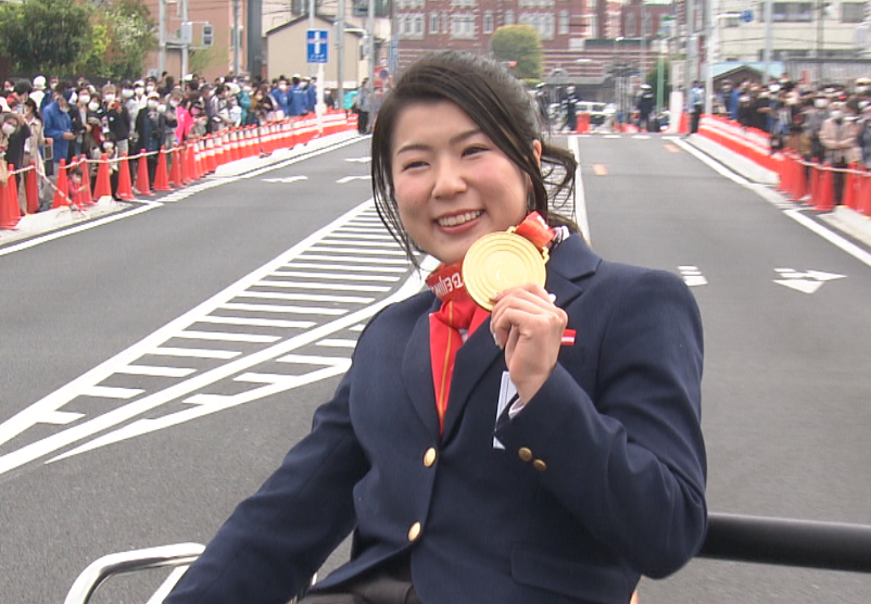 北京パラ3冠・村岡桃佳　がい旋パレードに4500人が集結「地元・深谷市の温かさうれしい」