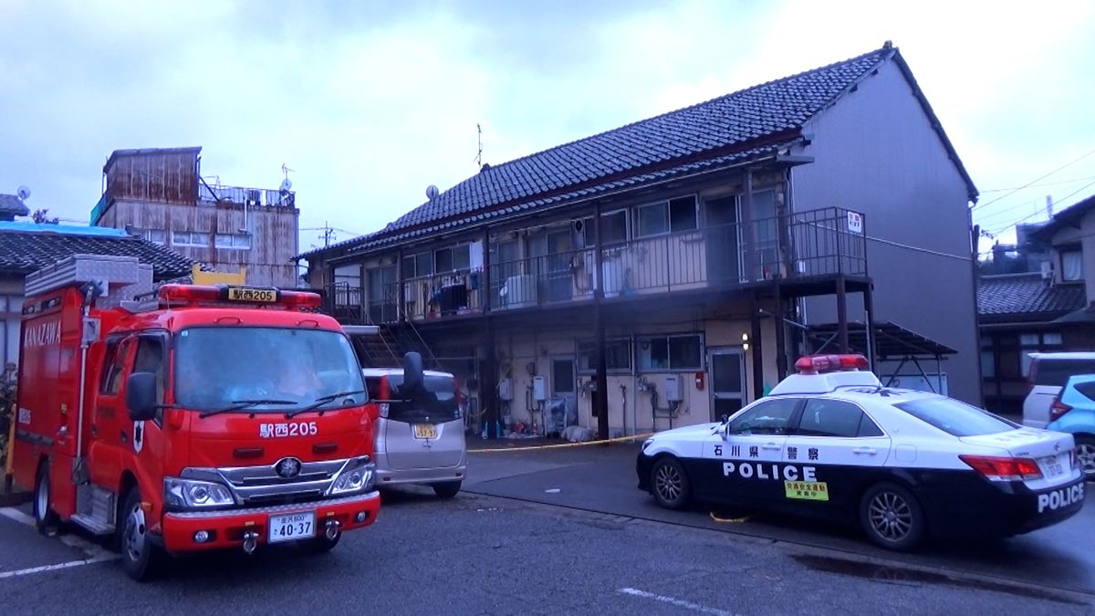 石川・金沢市でアパートの一室を焼く火事　住民とみられる高齢男性が搬送