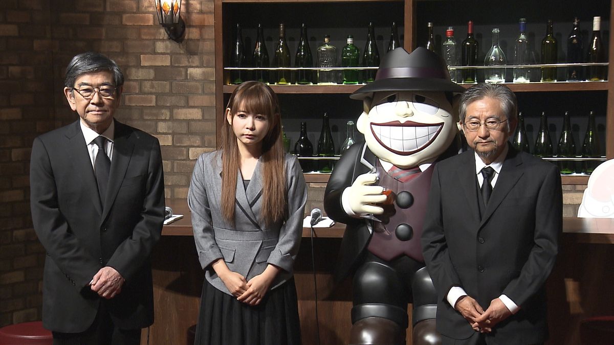 左から石坂浩二さん、中川翔子さん、漫画家・永井豪さん